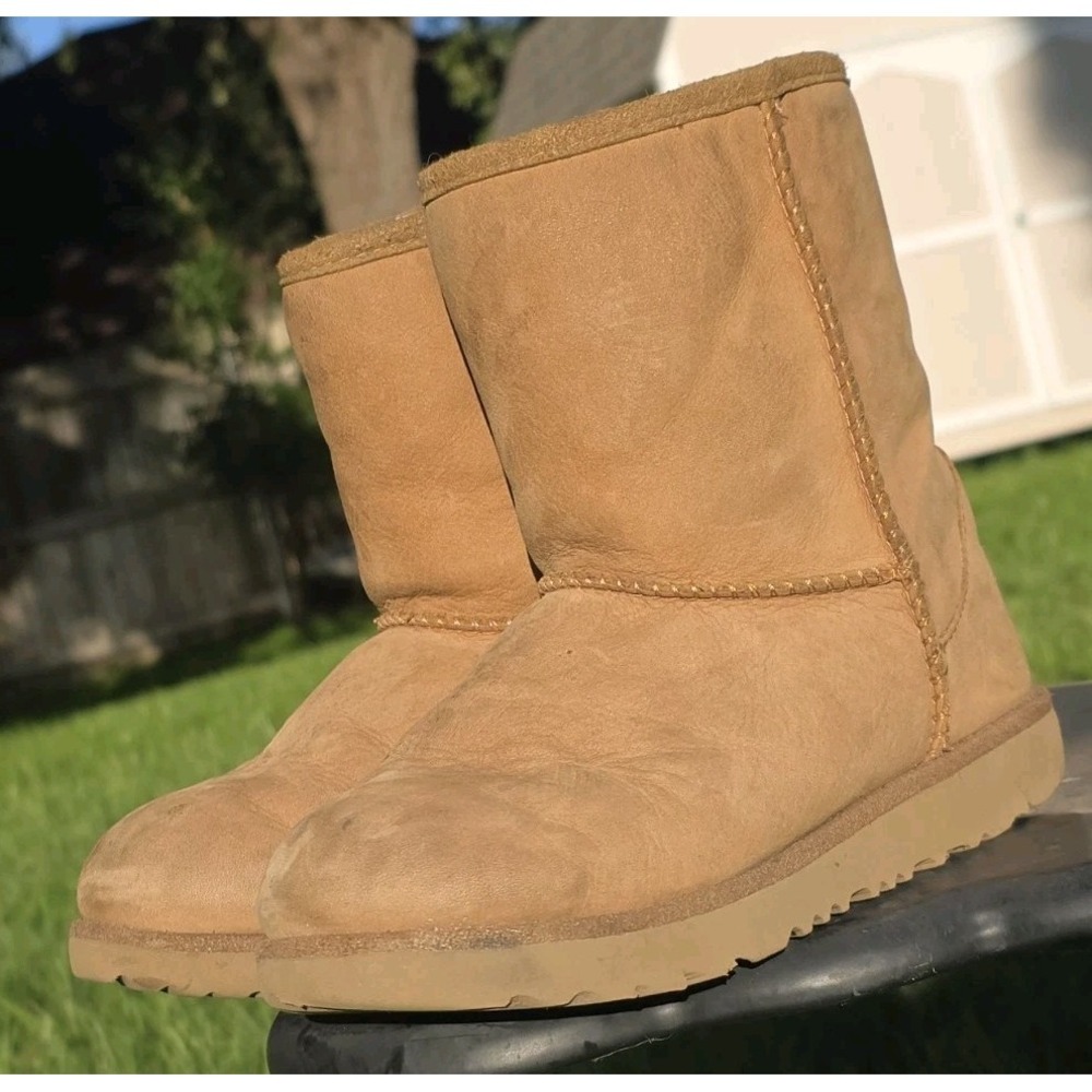 Good Condition Used UGG Australia Classic Femme Mini US 1 - Chestnut(1104609)